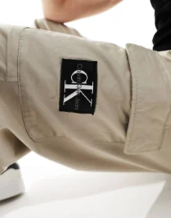 Calvin Klein Jeans Essential Regular Cargo Pants In Taupe