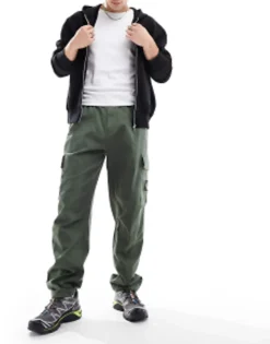 Calvin Klein Jeans Essential Regular Cargo Pants In Dark Green
