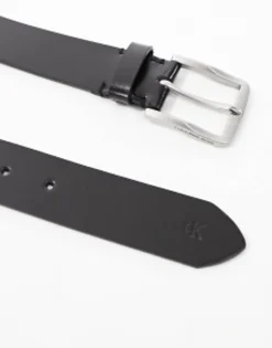 Calvin Klein Jeans Flat Classic Leather Belt In
