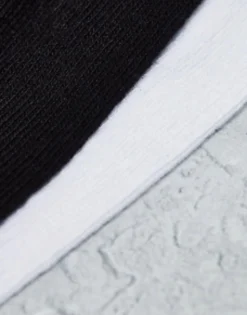 Design 2 Pack Sports Socks In Black And White With Spongebob Design