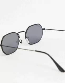 Design Angled Sunglasses In Metal With Smoke Lens