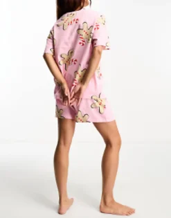 Design Christmas Gingerbread Oversized Tee & Short Pyjama Set In