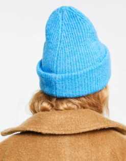 Design Chunky Double Roll Beanie In