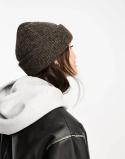 Design Chunky Double Roll Beanie In Chocolate