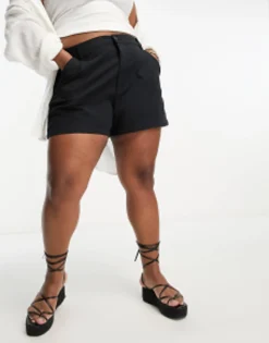 Design Curve Chino Short In