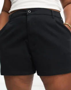 Design Curve Chino Short In