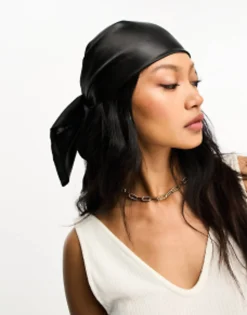 Design Extra Large Polysatin Headscarf In