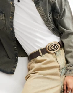 Design Faux Leather Belt With Statement Buckle