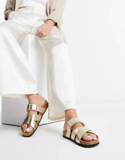 Design Fiery Cross Strap Flat Sandals In