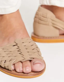 Design Francis Leather Woven Flat Sandals In