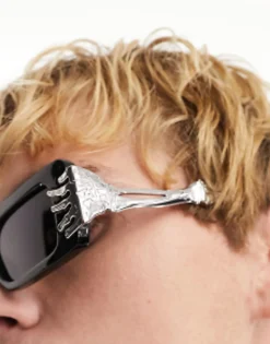 Design Halloween Fashion Glasses With Skeleton Hand Detail In