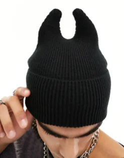 Design Halloween Horned Beanie In