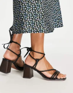 Design Hollow Strappy Tie Leg Mid Heeled Sandals In