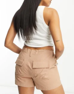 Design Hourglass Cargo Shorts In