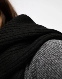 Design Knitted Scarf In