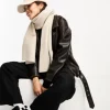 Design Knitted Scarf In Cream