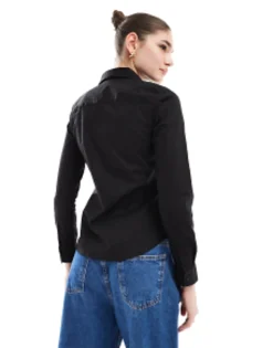Design Long Sleeve Fitted Shirt In