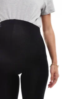 Design Maternity Over The Bump Basic Legging Short In
