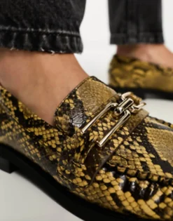 Design Melodic Slim Loafer With Chain In Snake