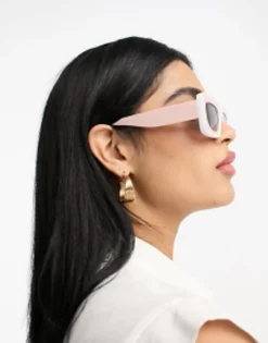 Design Mid Square Sunglasses With Tramline Detail In