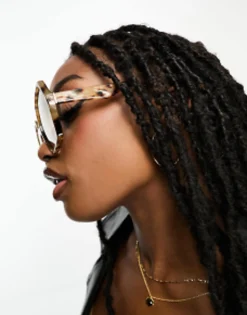 Design Oversized 70S Sunglasses In Milky Tort