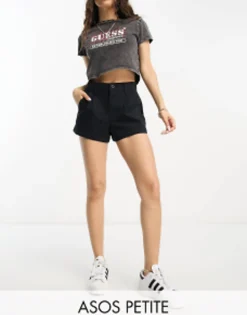 Design Petite Chino Short In