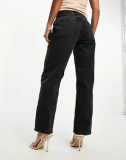 Design Petite 90'S Straight Jean In Washed