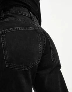 Design Petite Straight Jean In