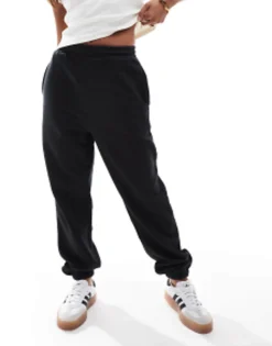Design Petite Ultimate Jogger Co-Ord In
