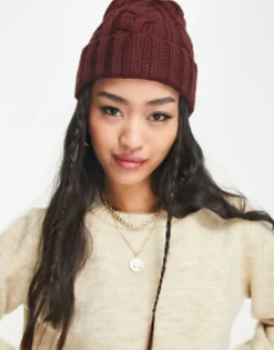 Design Polyester Cable Knit Beanie In