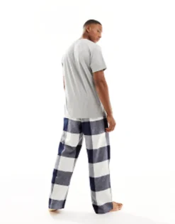 Design Pyjama Lounge Set With T-Shirt And Trousers In Check