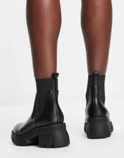 Design Reed Chunky Chelsea Boots In