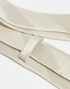 Design Regular Tie With Tonal Stripe In