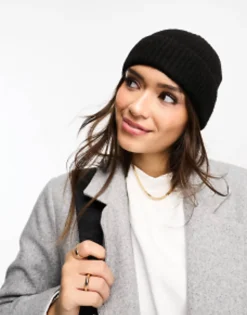Design Rib Knit Beanie In