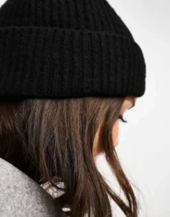 Design Rib Knit Beanie In