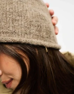 Design Roll Edge Beanie In