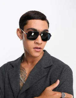Design 70'S Aviator Sunglasses With Smoke Lens And Gold Detail Frame In