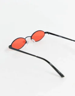 Design 90S Mini Oval Glasses In With Red Lens