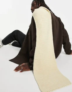 Design Scarf With Chunky Knit In Ecru