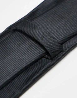 Design Slim Tie In