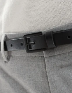 Design Smart Leather Skinny Belt With Matte Buckle In