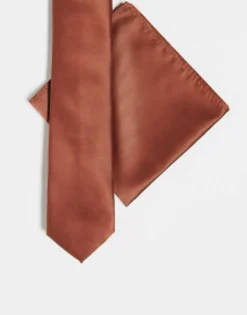 Design Standard Tie And Pocket Square In Light