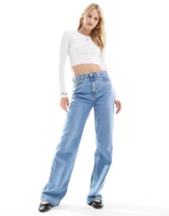 Design Tall Fitted Crop T-Shirt With Long Sleeve In
