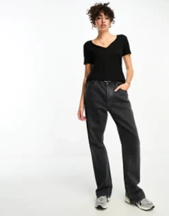 Design Tall Relaxed V Neck T-Shirt In