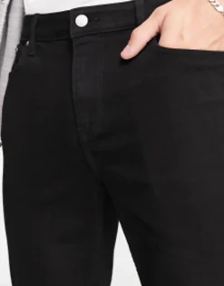 Design Tapered Jeans In