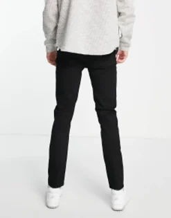 Design Tapered Jeans In