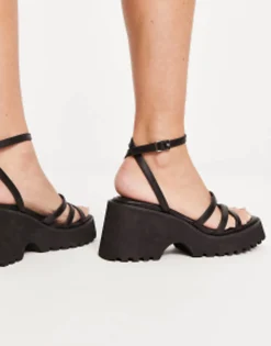 Design Trippy Chunky Cleated Sandals In