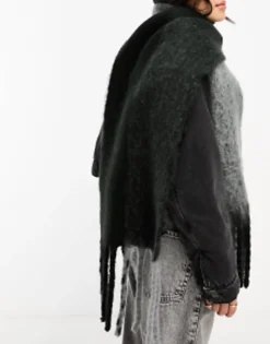 Design Two Tone Fluffy Tassel Scarf In Grey And Black