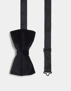 Design Velvet Bow Tie In