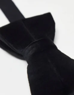 Design Velvet Bow Tie In